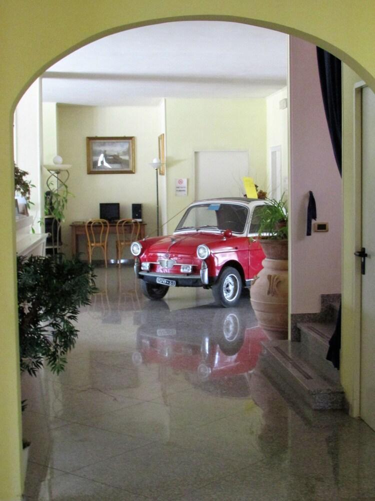 Il Grifo Hotel E Bisteccheria Toscana Montepulciano Stazione 외부 사진